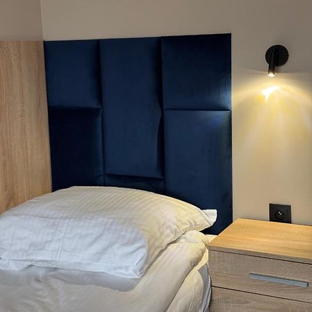 Hotel Zodiak Sucha  Luaran gambar