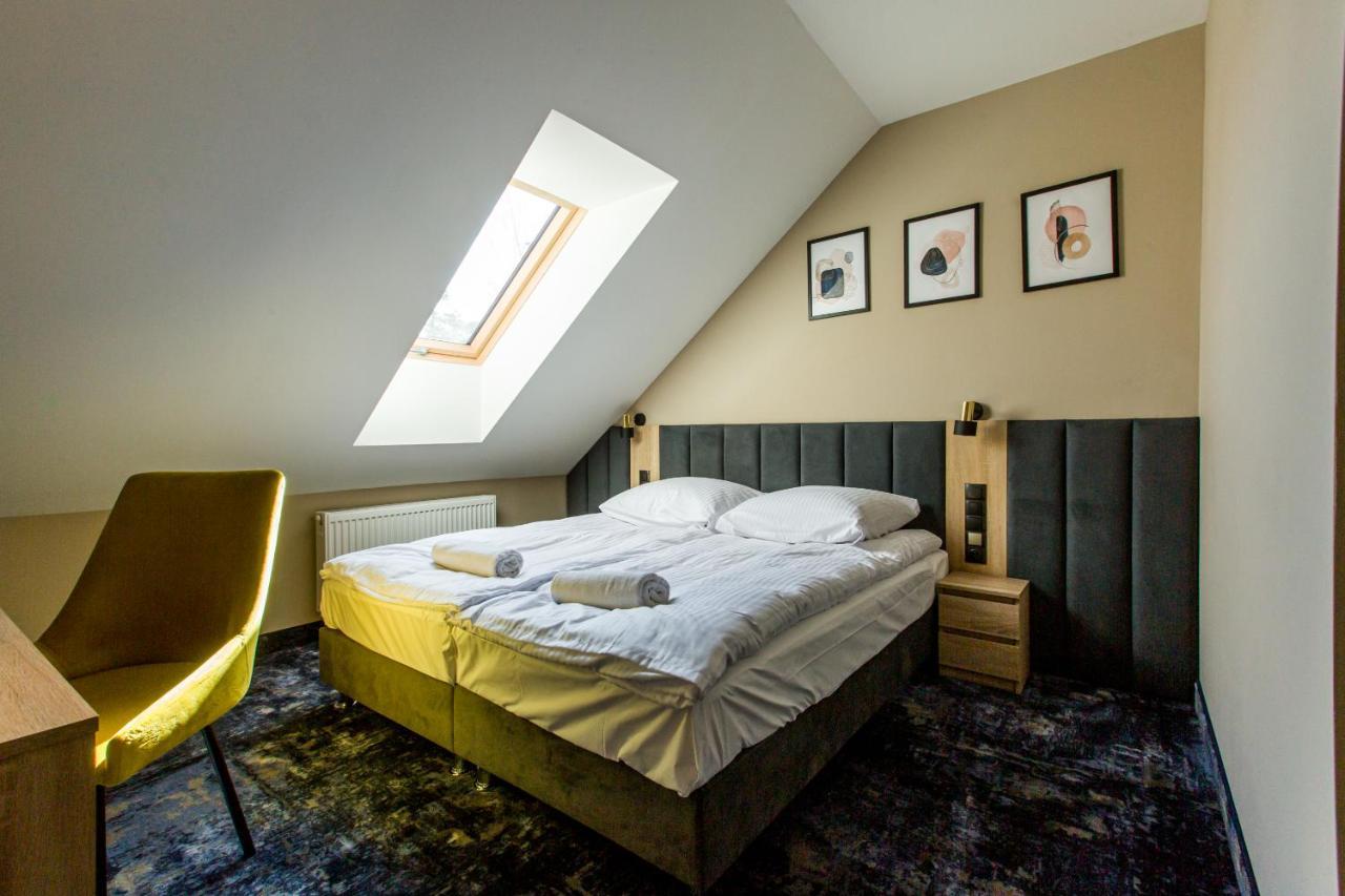 Hotel Zodiak Sucha  Luaran gambar