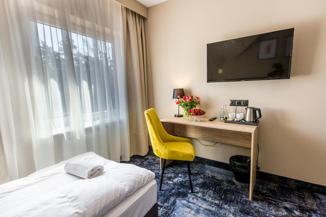 Hotel Zodiak Sucha  Luaran gambar